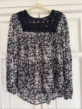 Caslon Black Floral Blouse with Crochet Yoke